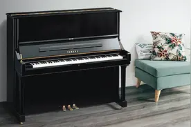 雅马哈钢琴新款原装进口型号YM50图片