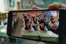 这支杯子舞，三地学生一起跳图片