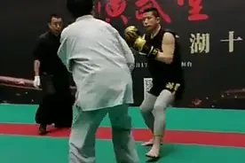 太极是神话还是笑话？宗师马保国被一拳撂倒！图片