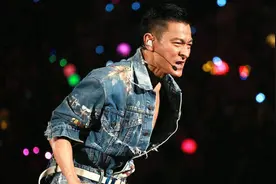 杨坤的“软饭”情史，沦为街头卖唱的他不仅仅是因为得罪了刘德华图片