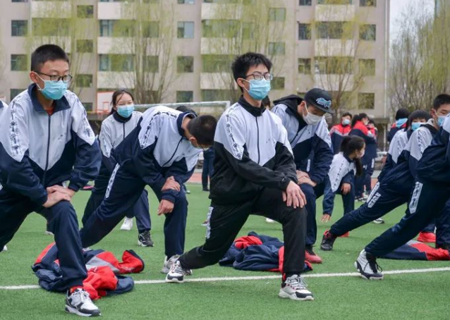体育老师认可的省力“跑步”法，让长跑也不累了，中考生记得收藏