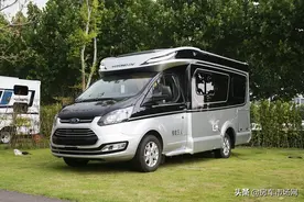 福特汽油底盘T型小房车！自动挡5-6座，停车方便适合夫妻带娃出游图片