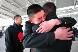 正营职转业地方，在法院法警和乡镇副镇长之间，该怎么选？图片