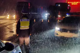 受降雪影响 山西多条高速公路封闭图片