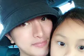 贾乃亮为甜馨庆8岁生日！暴露女儿学霸体质，李小璐教育功不可没图片