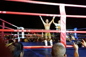 10年苦练勇夺双冠，青年“拳王”热血踢馆奥陶纪图片