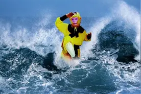 3百万经费的西游记，特效解密：鱼缸当龙宫，在天庭玩滑板图片