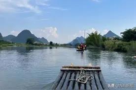 阳朔国庆黄金周首日：竹筏不用排队，平时200的房价涨至近400图片