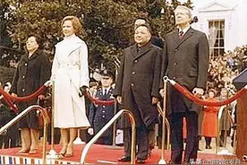 邓小平首次访美，9天两次遇袭，中南海8名保镖贴身护卫手不离枪图片