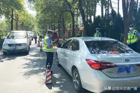 酒后驾车去高铁站接人，司机自认“白天交警不查酒驾”图片