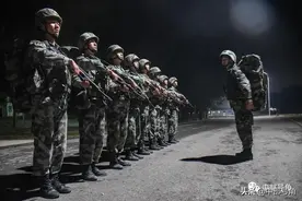 特战小队对抗，一路敌情不断！图片