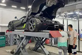 踩坏柯尼塞格又踩法拉利，认错态度诚恳，“在石250”不追究赔偿图片