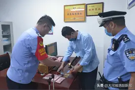 旅客洛阳龙门站遗落五万余元现金，铁警迅速反应帮其找回图片