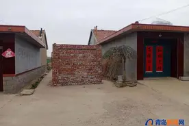 即墨温泉街道：一居民胡同口砌墙 屡被投诉屹立不倒图片