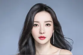 湖南四大美人：个个颜值高身材好，你喜欢哪一个图片