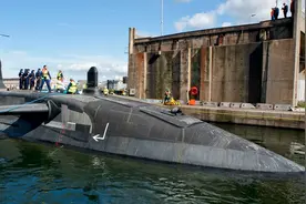 英国潜艇战巡东海，停靠韩国，若跨过红线，后果四个字：葬身海底图片