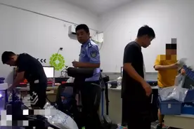 利用“猫池”养卡！捣毁一侵犯公民个人信息犯罪团伙！图片