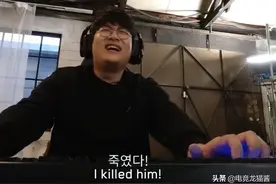 第2次双劫大战，Faker的细节举动，他真把Ryu当成了朋友图片