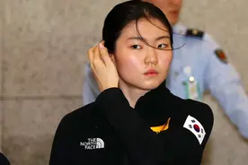 姐妹花反目！23岁奥运冠军遭金牌队友恶意骚扰 身心遭双重暴击图片