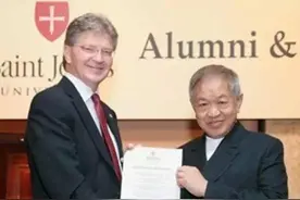 香港打工皇帝霍建宁：月薪两千多万，花3.5亿买豪宅，凭啥？图片