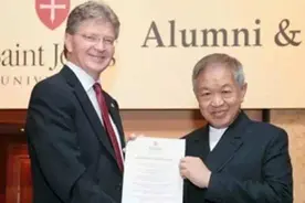 香港打工皇帝霍建宁：月薪两千多万，花3.5亿买豪宅，凭啥？图片