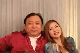 一报还一报！王晶拍了那么多的三级片，如今阻拦不住自己女儿图片