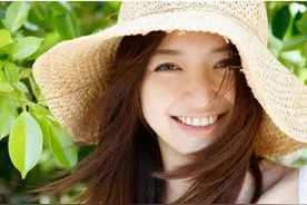 颜值控，喜欢以貌取人，注重外表，容易中美人计的星座男图片