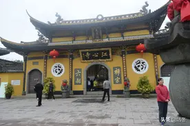 温州市区的河中有一座小岛，上面还有超过千年历史的寺庙图片