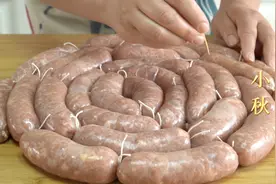 猪肉脆皮肠，想吃就自己在家做，告诉你比例，做一次吃3月没问题图片