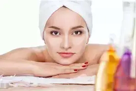 为什么要先涂乳液，再擦爽肤水？美容师说出了实情，还好我没跟风图片