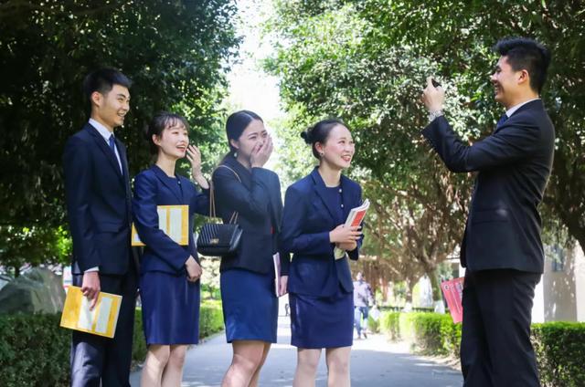 成都这所本科院校也要专科批招生，现在还拥有宜宾校区