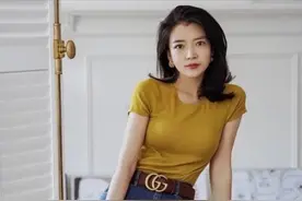 今夏学会这么穿“T恤”，时髦又高级图片