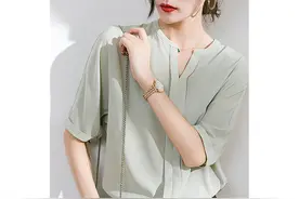 初秋穿上抗皱衬衫，宽松感带来极致休闲~让你秒变时尚潮女图片