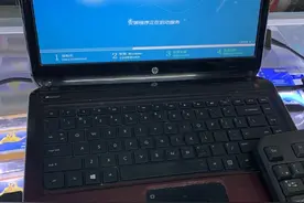 客户电脑开机十五秒自动关机，不同意让我拆机，重装系统能行吗？图片