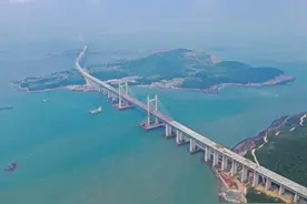 中国基建又火了？4万工人奔赴台湾海峡，完工之后震惊世界图片