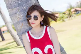 球衣少女：阳光正好，微风不燥，不负美好时光图片