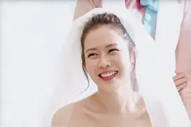 韩当红女星的婚纱造型，孙艺珍清纯温婉，朴敏英美丽惊艳图片