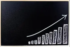 银行坏账攀升：同期坏账翻倍，一些城商行不良已上两位数图片