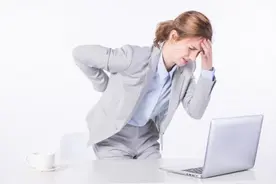 经常感觉腰痛是怎么了？医生：或是6个因素作乱，别忽视图片