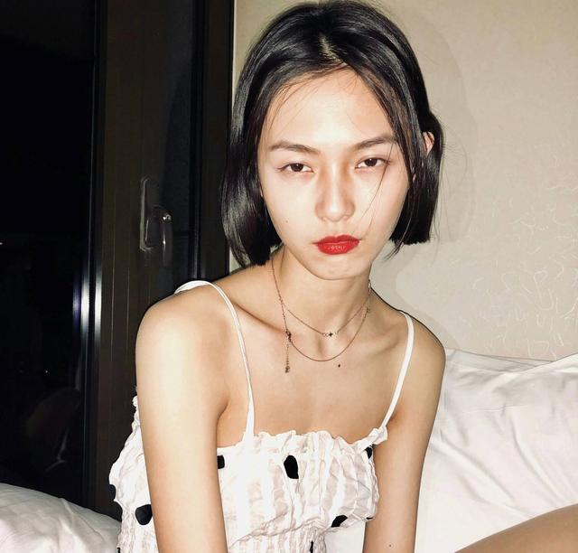 正看五官分布,侧看"菱形轮廓"和立体感(什么是脂肪脸型) - 冷求网