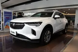 变缸2.0T油耗低，外观变样内饰带翻毛皮的合资SUV，实拍昂科威S图片