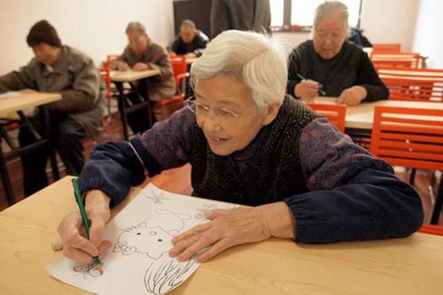 养老院里那些令人胆寒的残酷真相：养儿不防老，防吃绝户