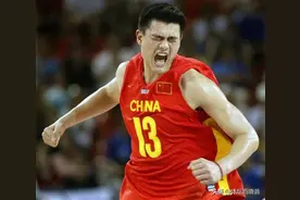 这是姚明生涯唯一一次“动手”！裁判没敢吹哨，吹了场面或会失控图片