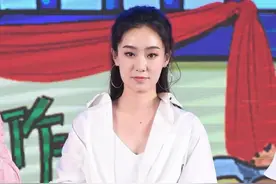 张小斐的颜值没谁了，穿白色流苏裙好高级，才貌双全谁不喜爱图片