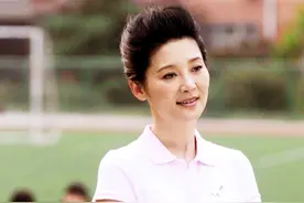 暖心泪目！影后徐帆：继女抹去没有亲生孩子的遗憾图片