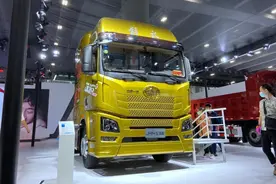 实地体验解放JH6+生活舱：配置无比奢华，这重卡房车无敌了图片