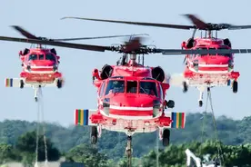 6架“重装型”黑鹰直升机加入台湾空勤总队图片