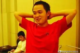 他是考霸，拒绝复旦，三次考入清华北大！一手好牌为何打得稀烂？图片