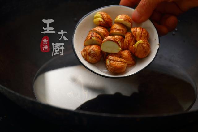 红薯栗子糖水，简单又营养，健脾胃，抗衰老，冬天常喝，益处多多