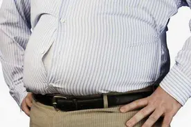 肚子上面的脂肪太顽固，4个小妙招，巧妙减去大肚子图片